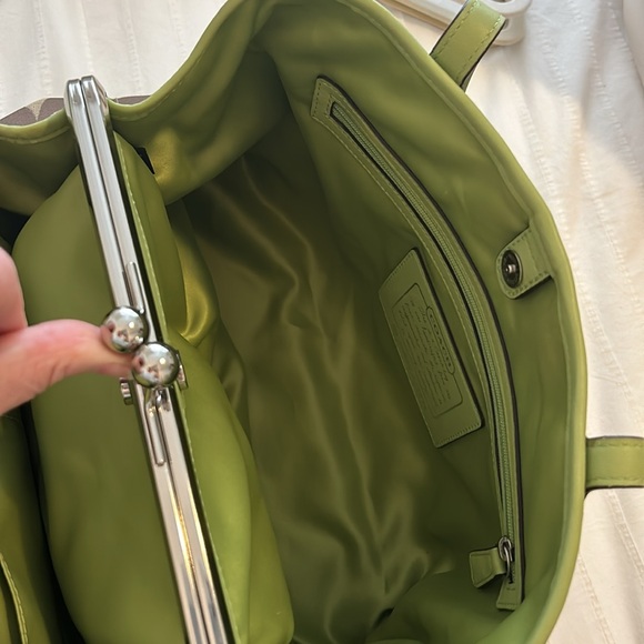 COACH signature beige fabric and lime green stripe bag, EUC - Picture 9 of 16